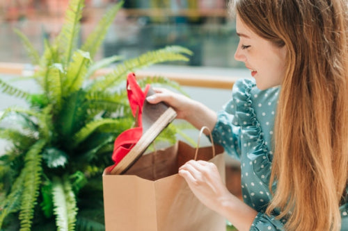 Why Chemical-Free Beauty Appeals to Conscious Shoppers
