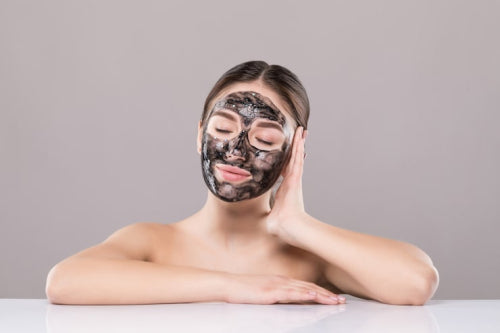 How Charcoal Face Masks Help Deep Clean the Skin