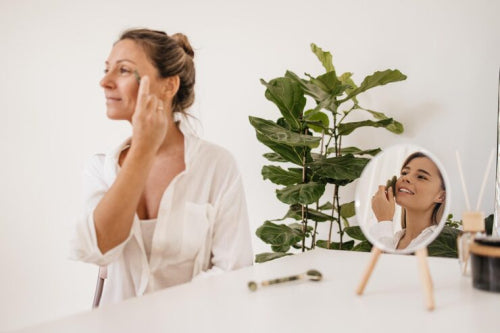 Botanical Skincare vs Conventional Skincare: What Should You Compare?