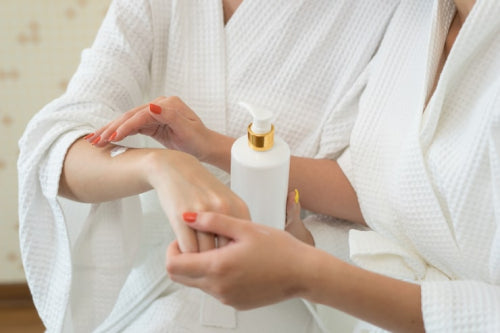 Body Oil vs Body Lotion: Which Moisture Product Should You Use?