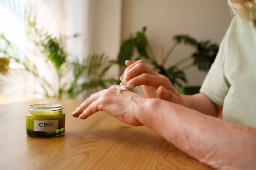 How to Choose a Botanical Cream for Dry or Mature-Looking Skin