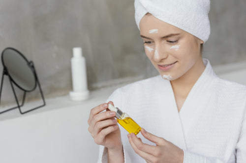 How Natural Oils Support Skin Hydration
