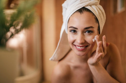 How Daily Moisturizing Supports Healthy Skin