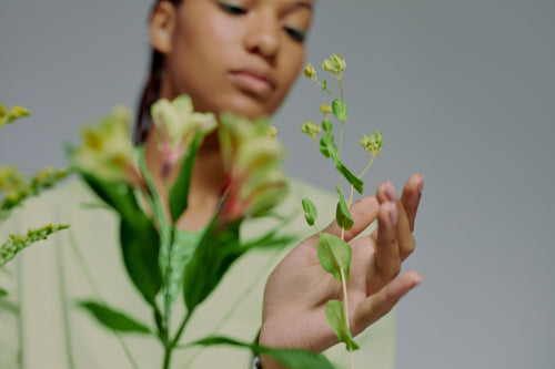 How Nature-Inspired Beauty Supports Everyday Confidence