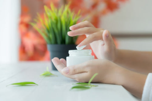 How Botanical Face Creams Support Everyday Skin Wellness