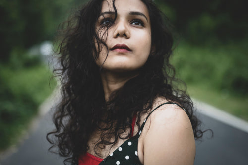 Selecting a Natural Hair Serum for Thinning Hair