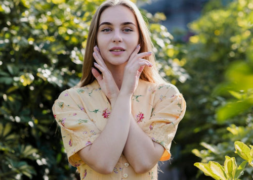 Glowing Skin With Amla and Bhringraj: A Complete Guide